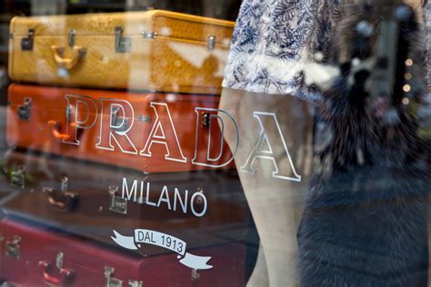 contratto lavoro prada|prada work with us.